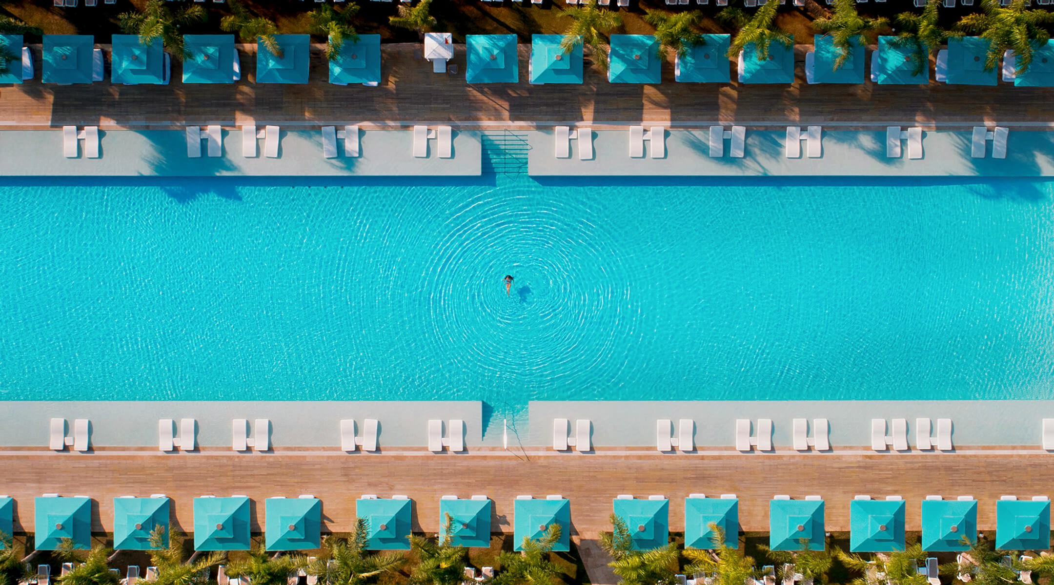 Regnumcarya Mainpool 01 Slider