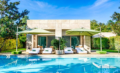 Regnumcarya Pearl Pool Family Bedroom Card
